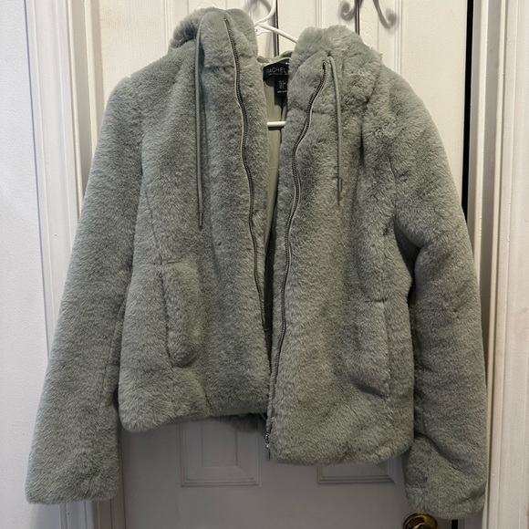 Rachel Zoe Jackets & Blazers - EUC Rachel Zoe Sage Green Faux Fur Jacket w/ Hood